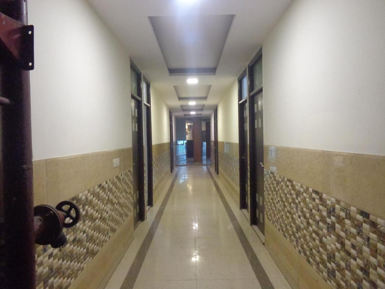 Hotel Silver Residency Neu-Delhi Exterior foto