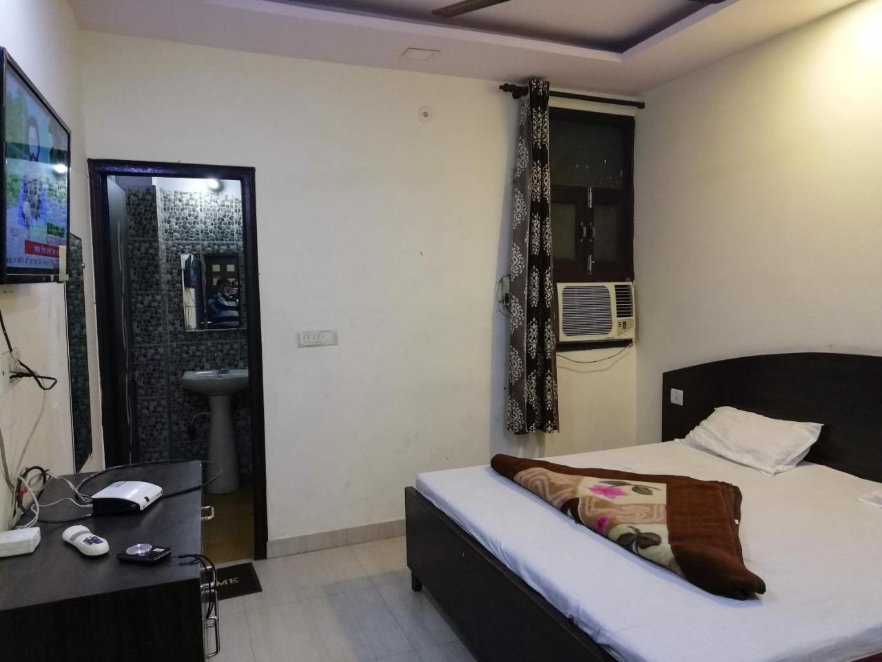 Hotel Silver Residency Neu-Delhi Exterior foto